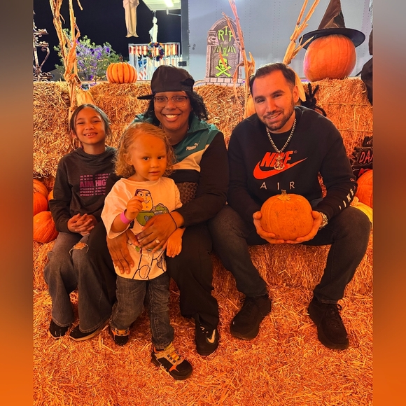 ShopwithTosh33 is LIVE 🔥🔥🔥 - Picture 5 of 17